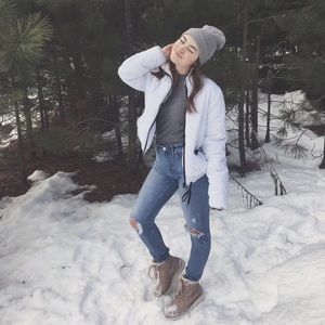 Meet your Posher, Liya